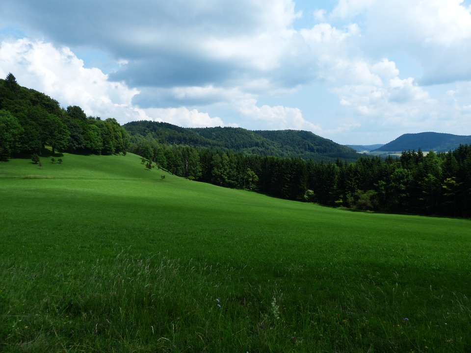 Massif du Jura : du sport et de la nature en toute saison !