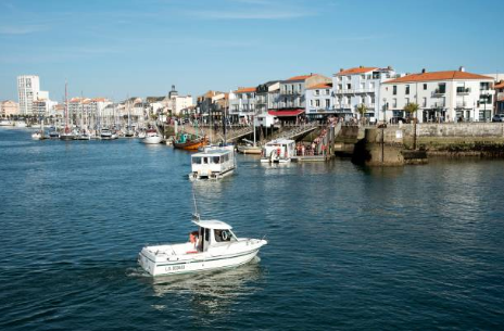 port des sables d'olonne en vendée